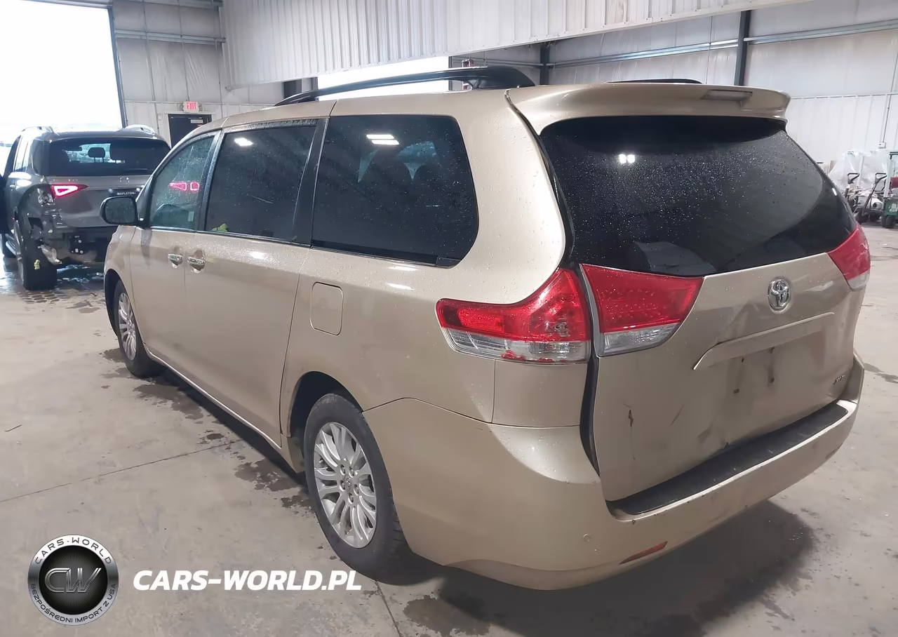 2012 Toyota Sienna Xle V6 8 Passenger VIN:5TDYK3DC2CS245385 - 3