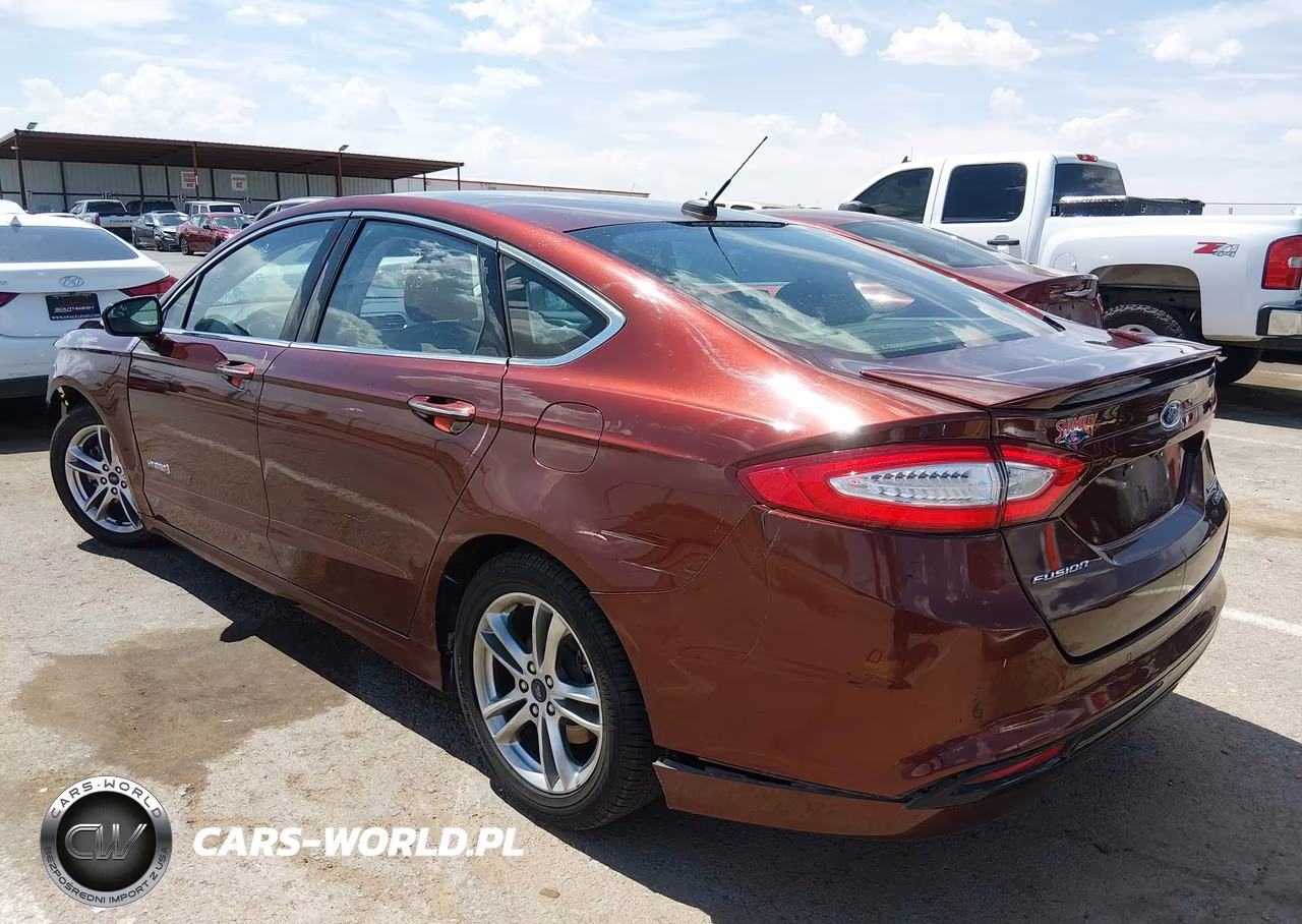 2015 Ford Fusion Hybrid Titanium VIN:3FA6P0RU4FR224141 - 3