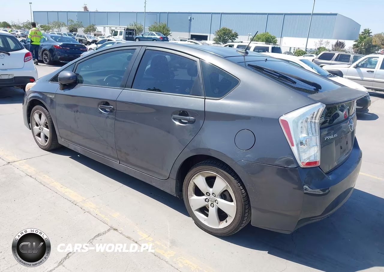 2010 Toyota Prius V VIN:JTDKN3DU6A0050945 - 3