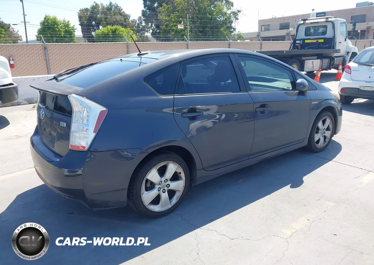 2010 Toyota Prius V VIN:JTDKN3DU6A0050945 - 4
