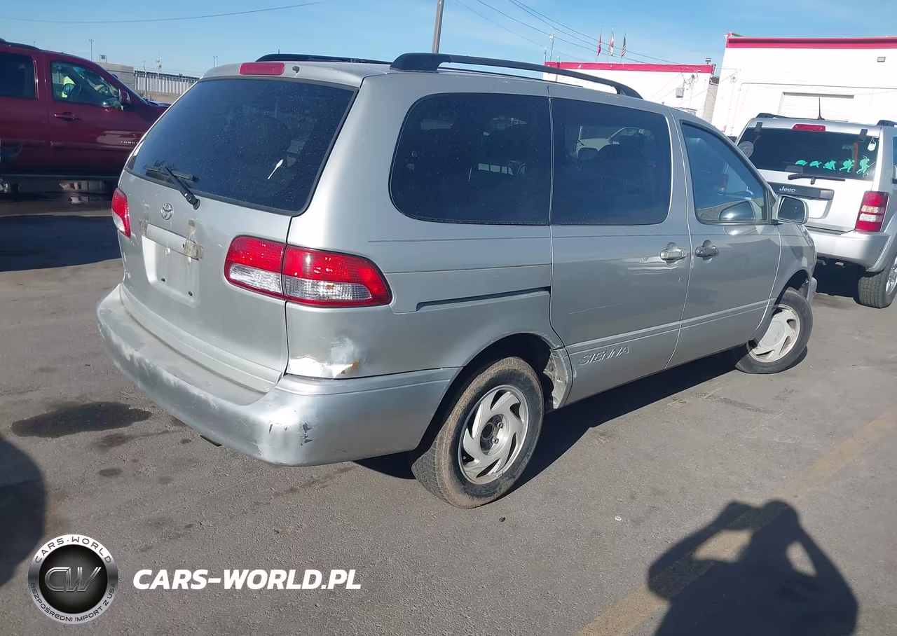 2003 Toyota Sienna Le VIN:4T3ZF13C63U539126 - 4