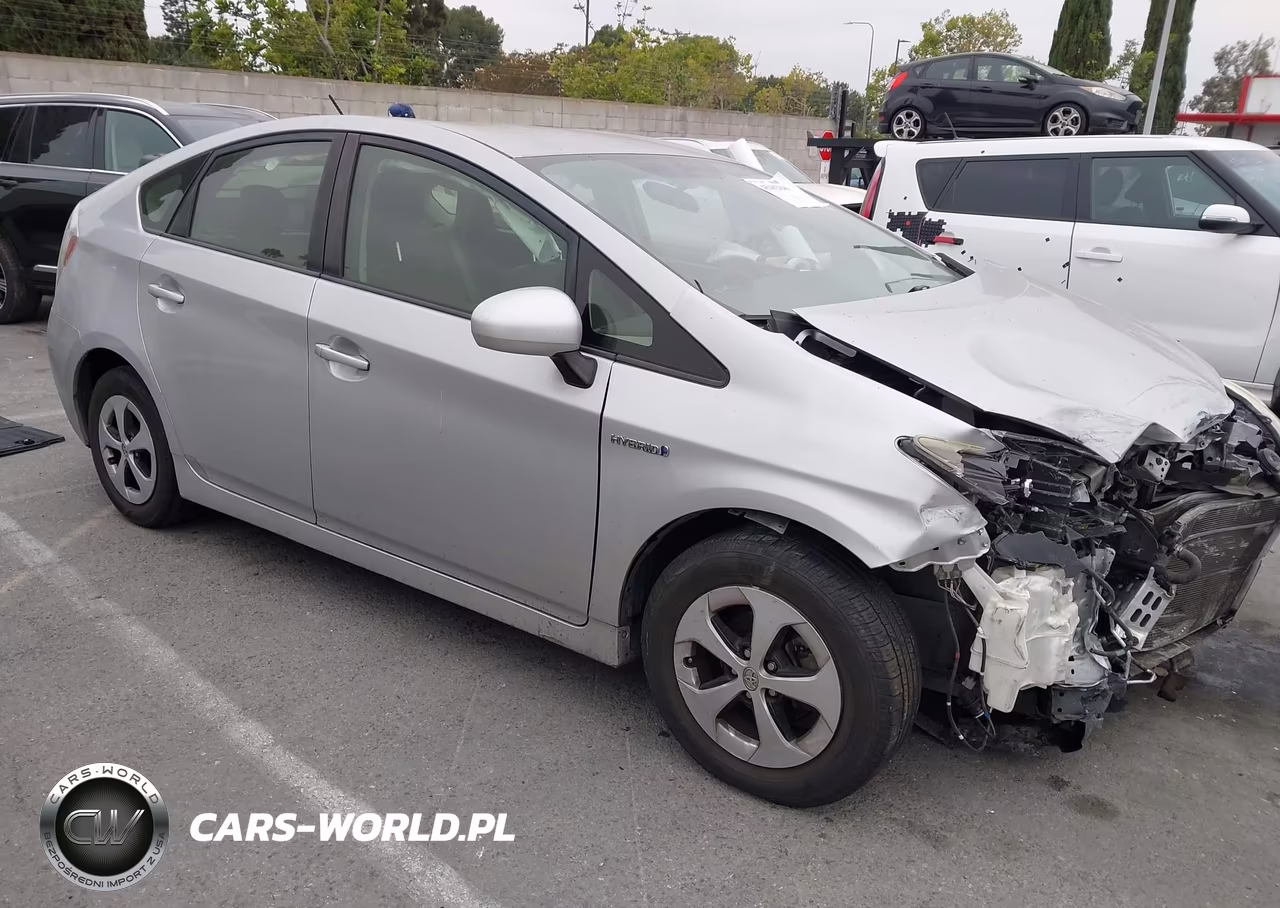 2015 Toyota Prius Two – zdjęcie 1 z 18