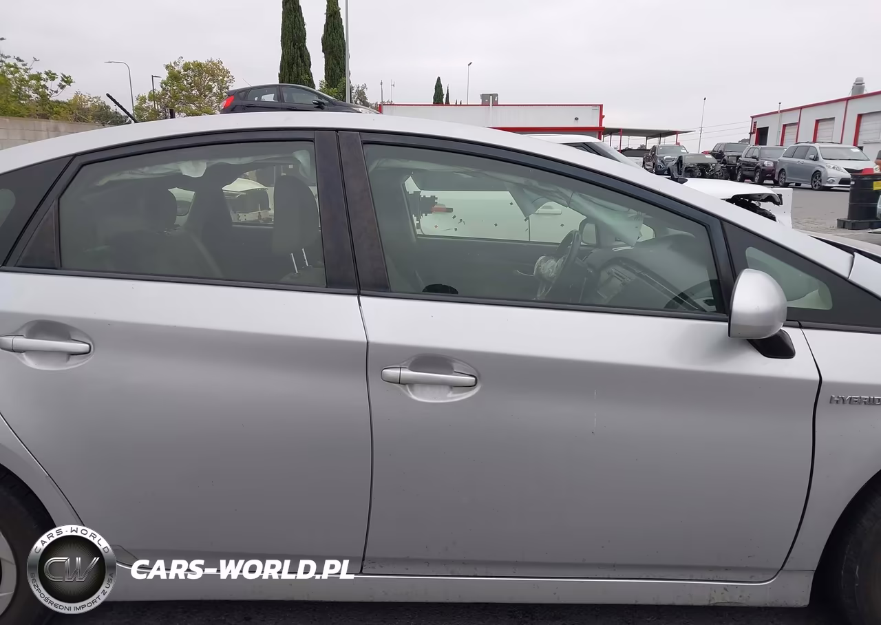2015 Toyota Prius Two VIN:JTDKN3DU9F0456578 - 15
