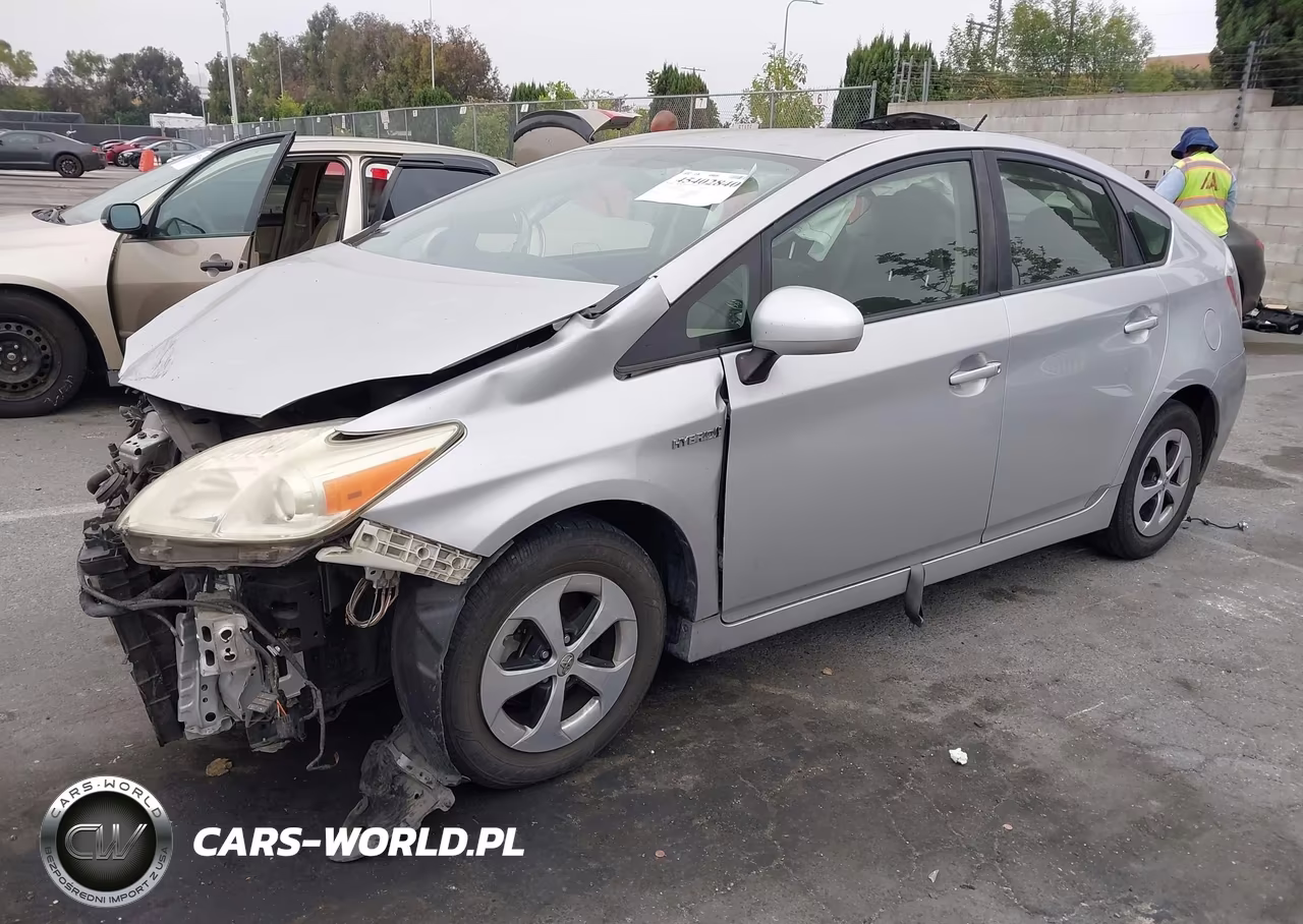 2015 Toyota Prius Two VIN:JTDKN3DU9F0456578 - 2