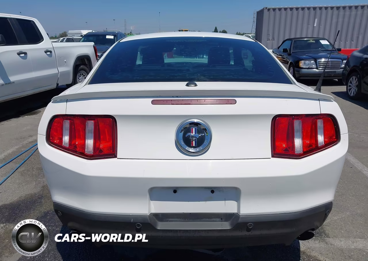 2012 Ford Mustang V6 Premium VIN:1ZVBP8AM3C5263740 - 17
