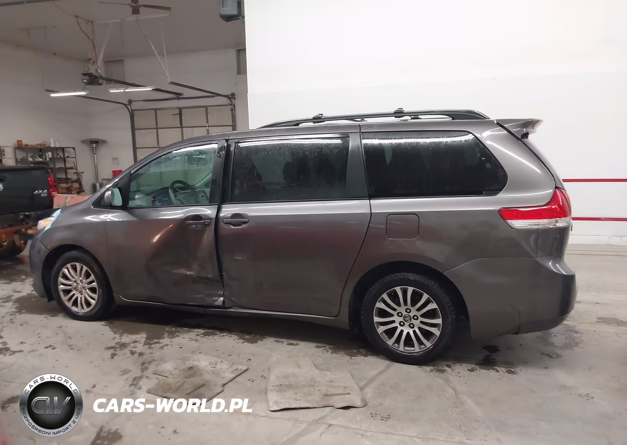 2012 Toyota Sienna Xle V6 8 Passenger VIN:5TDYK3DC2CS275650 - 14