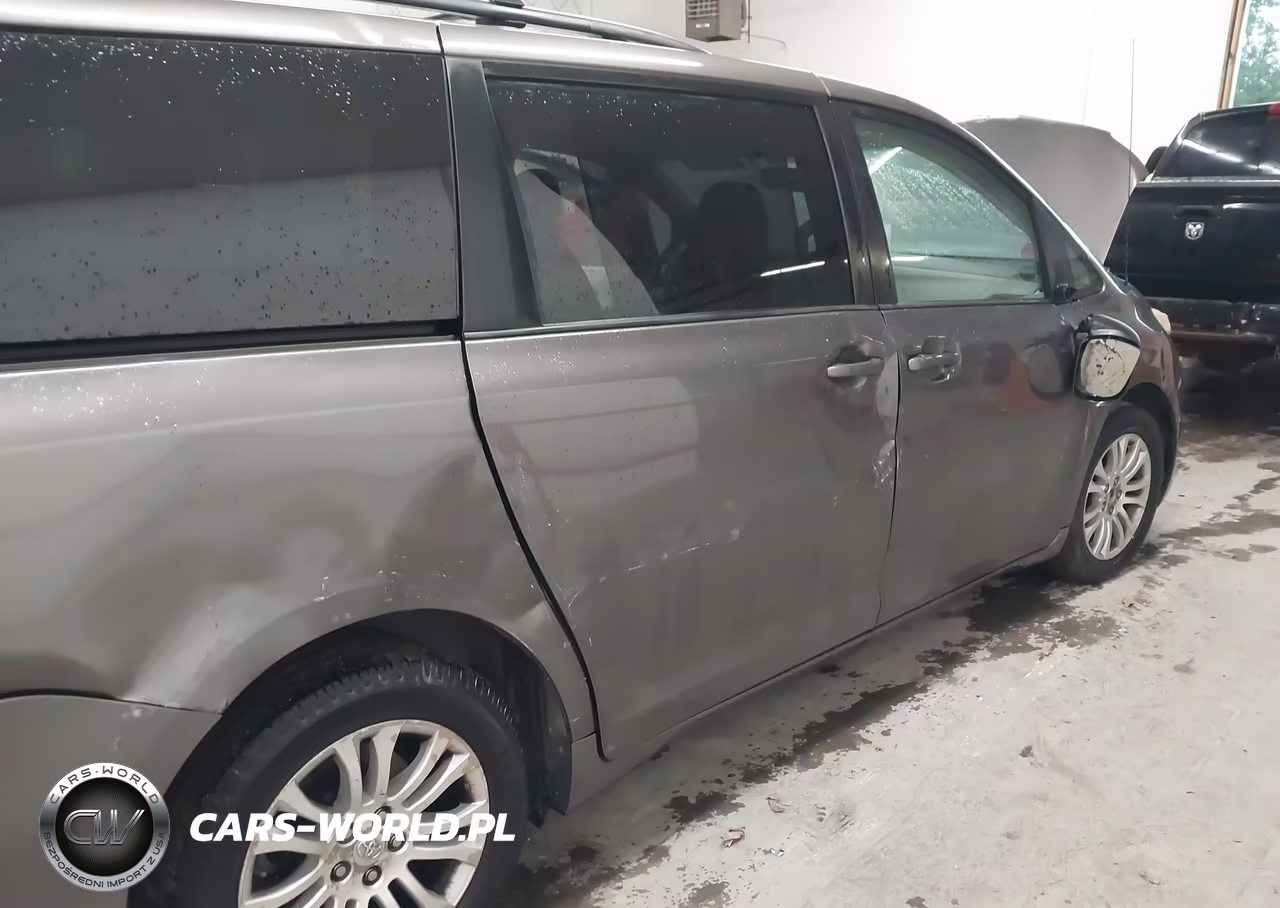 2012 Toyota Sienna Xle V6 8 Passenger VIN:5TDYK3DC2CS275650 - 6