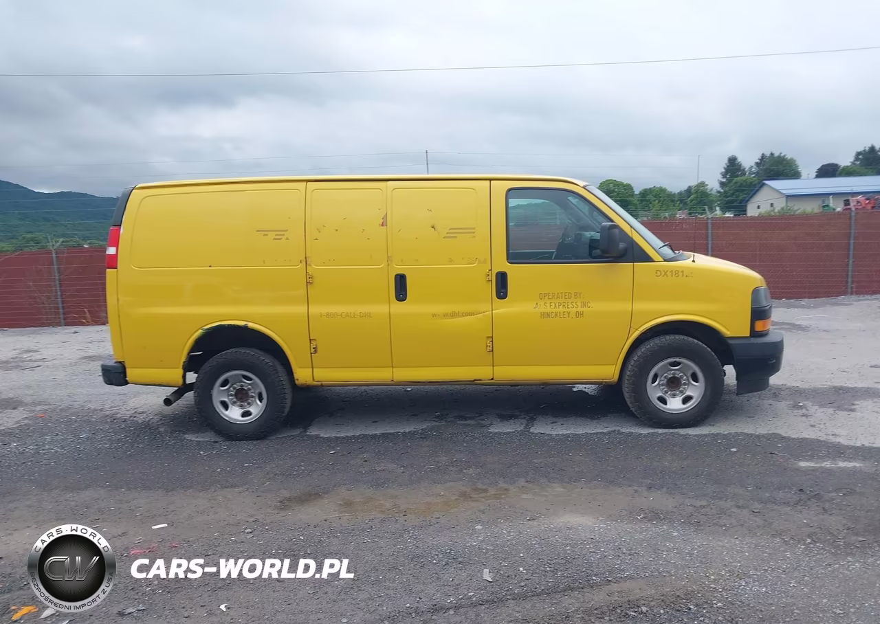2018 Chevrolet Express 2500 Work Van VIN:1GCWGAFG1J1316695 - 13