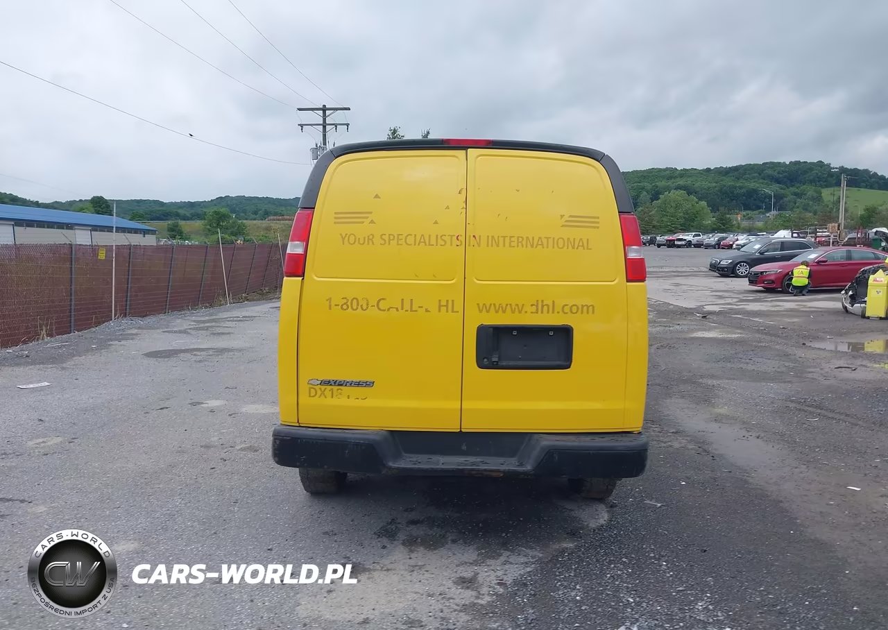 2018 Chevrolet Express 2500 Work Van VIN:1GCWGAFG1J1316695 - 16