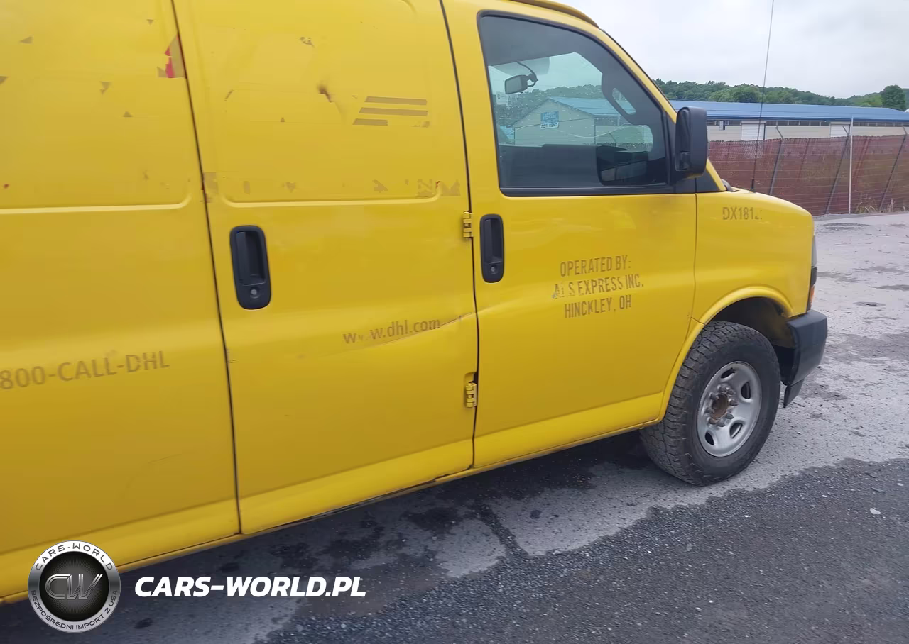 2018 Chevrolet Express 2500 Work Van VIN:1GCWGAFG1J1316695 - 6