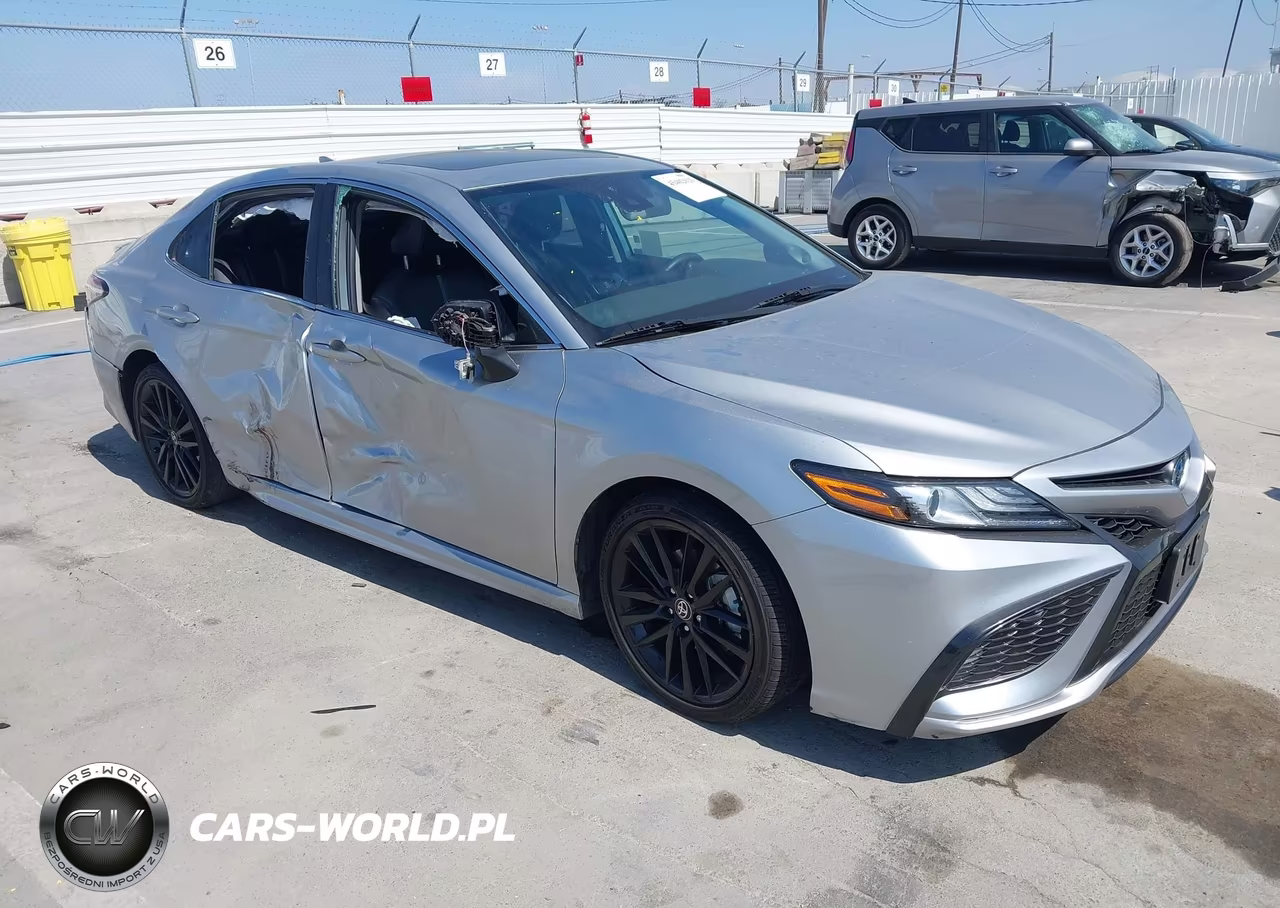 2022 Toyota Camry Xse Hybrid – zdjęcie 1 z 15