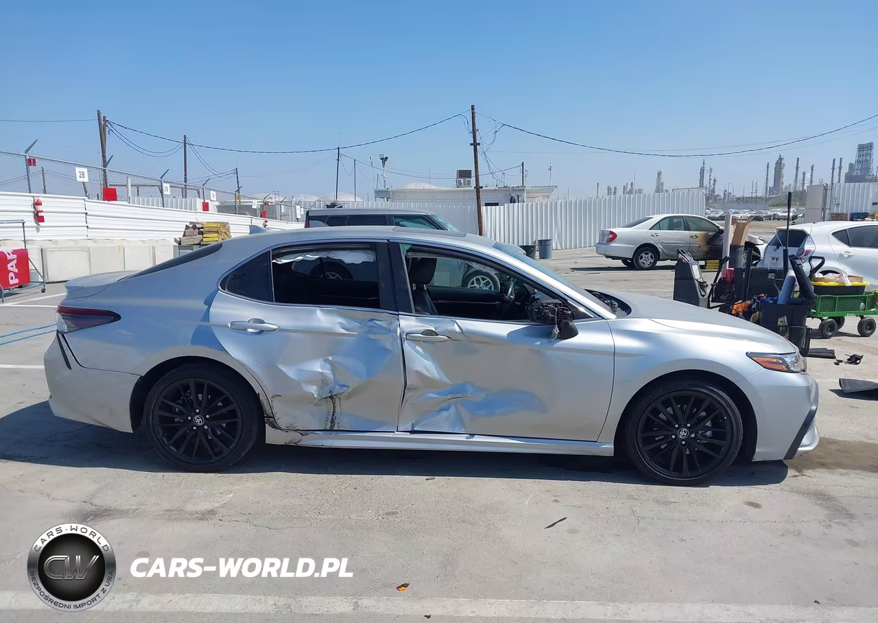 2022 Toyota Camry Xse Hybrid VIN:4T1K31AK6NU594644 - 12