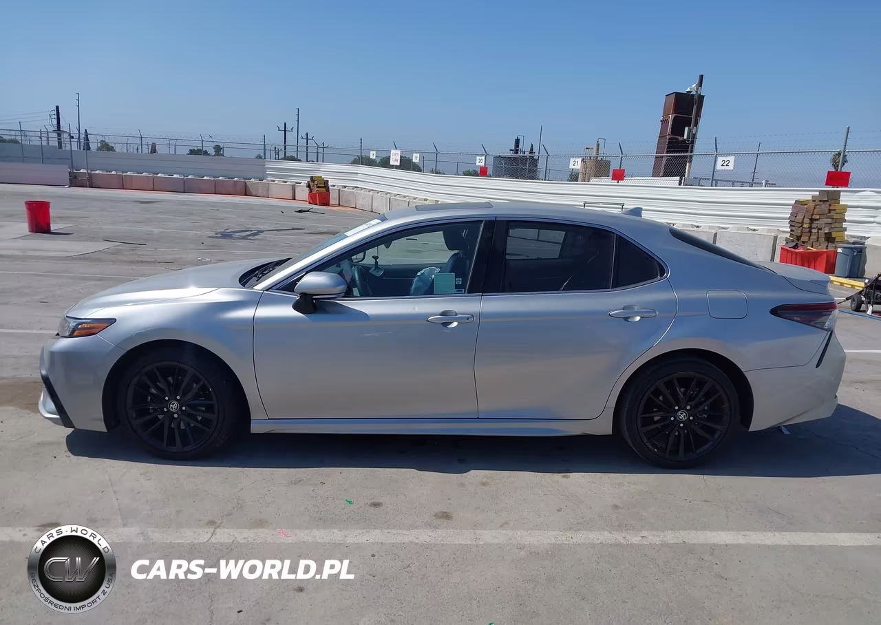 2022 Toyota Camry Xse Hybrid VIN:4T1K31AK6NU594644 - 13