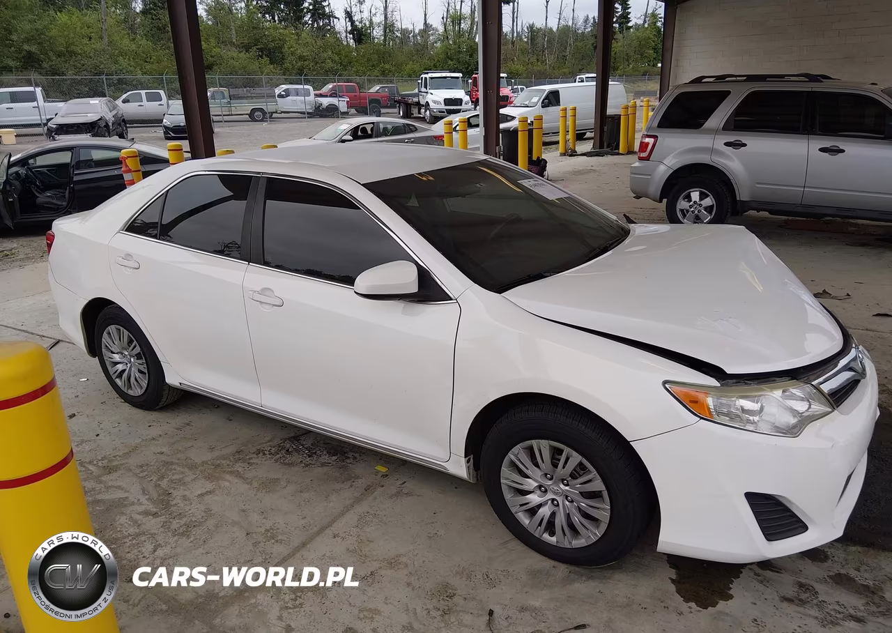 2014 Toyota Camry Le VIN:4T4BF1FK3ER428927 - 14