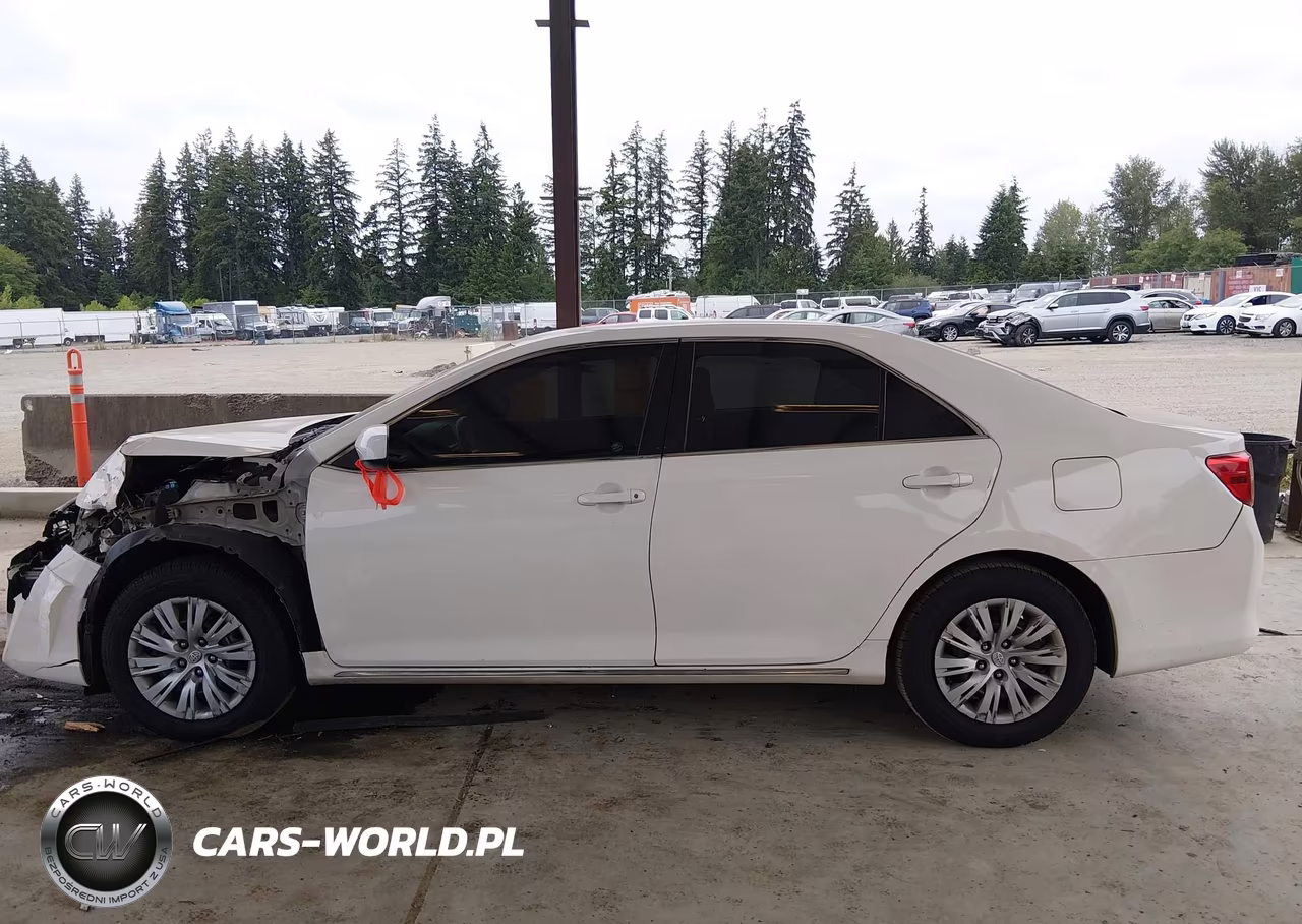 2014 Toyota Camry Le VIN:4T4BF1FK3ER428927 - 15