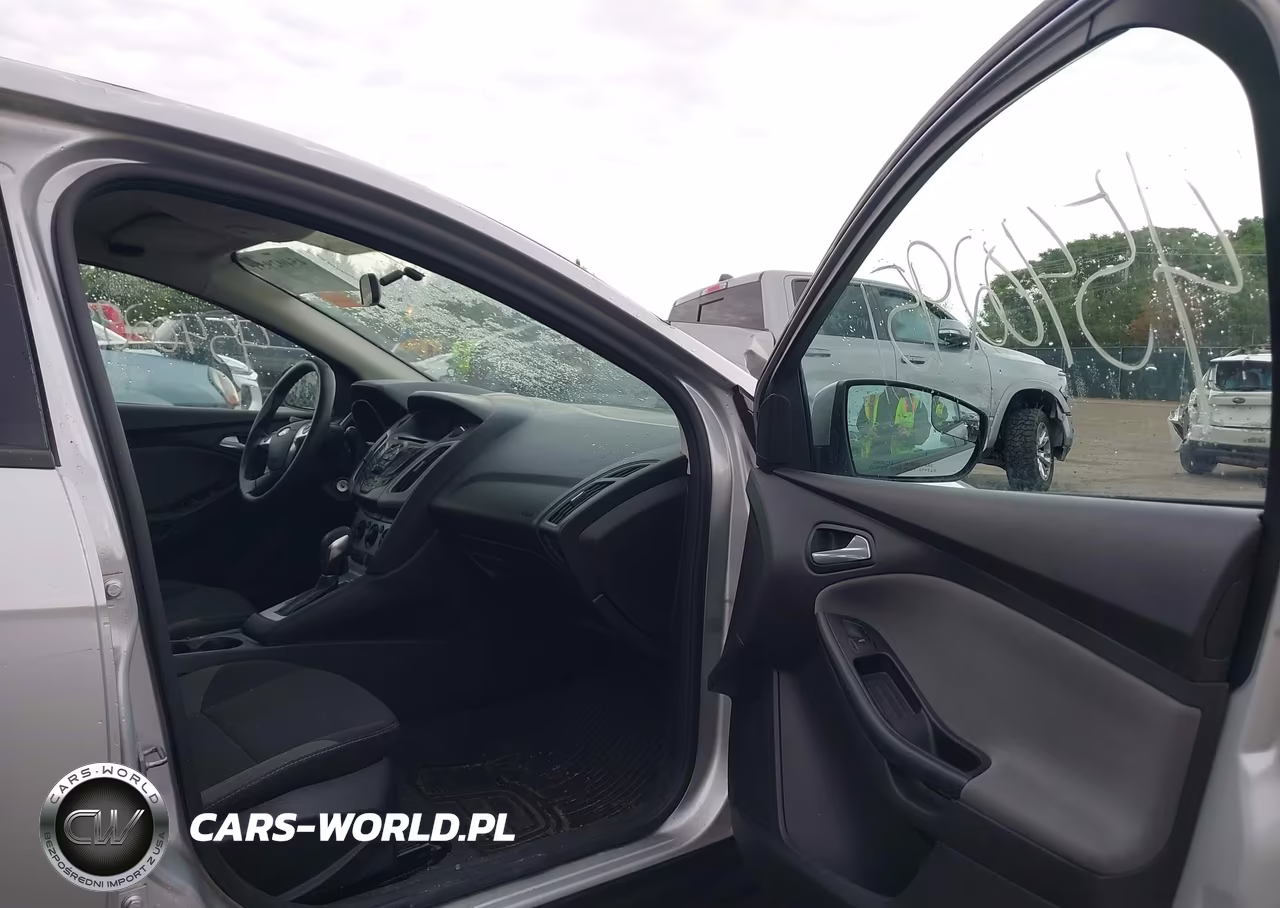 2014 Ford Focus Se VIN:1FADP3F26EL283006 - 5