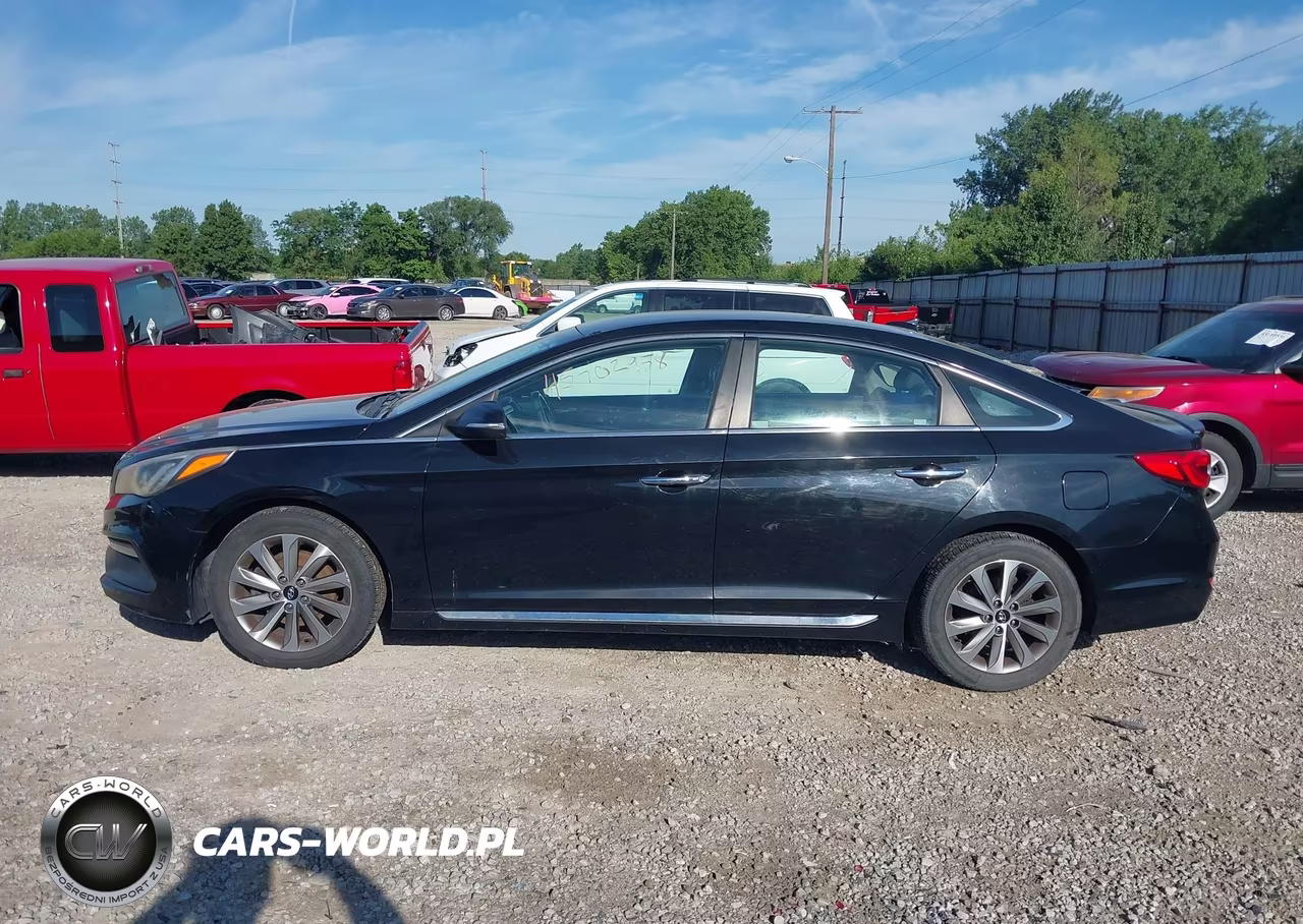 2015 Hyundai Sonata Sport VIN:5NPE34AF8FH092512 - 14