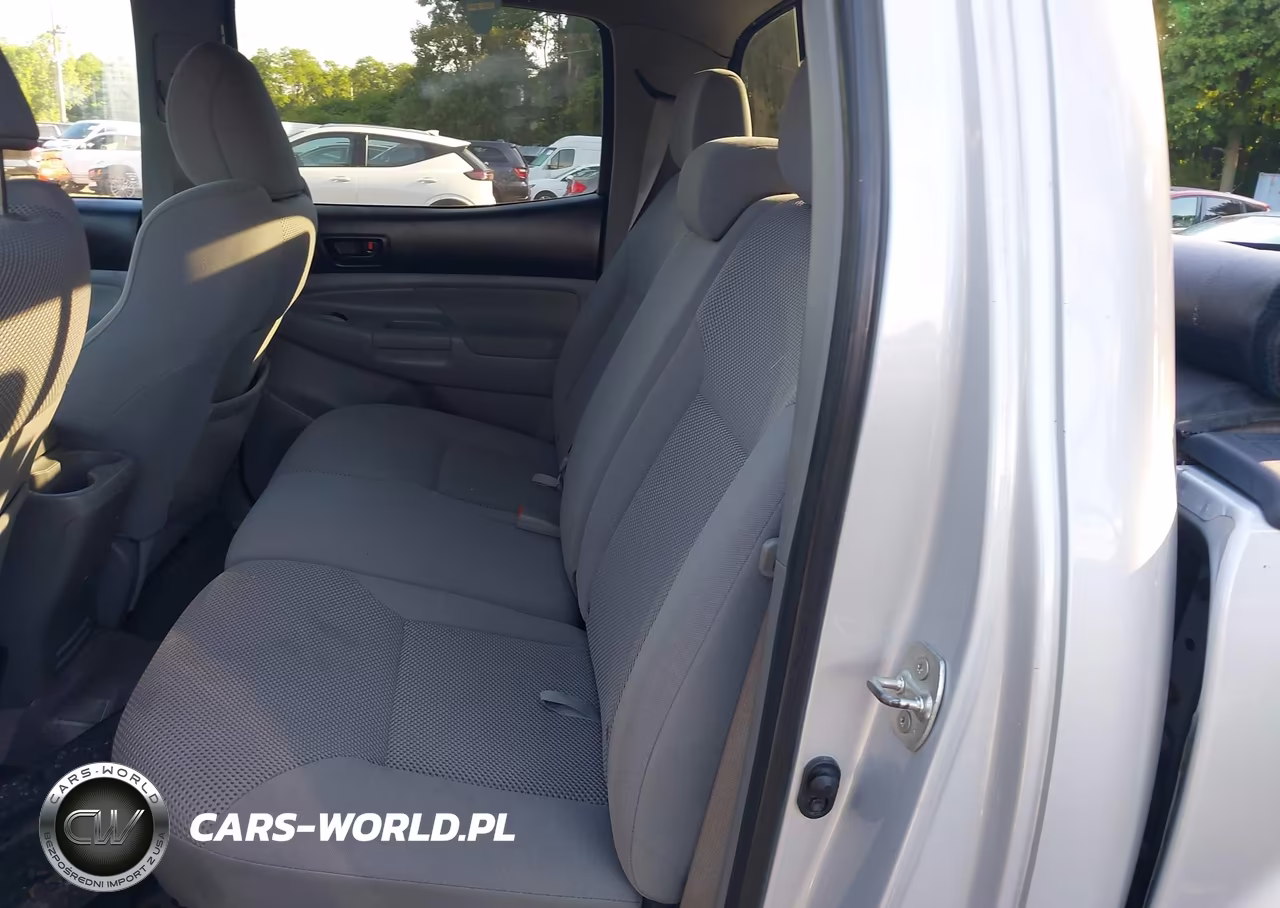 2010 Toyota Tacoma Base V6 VIN:3TMLU4EN1AM051406 - 8