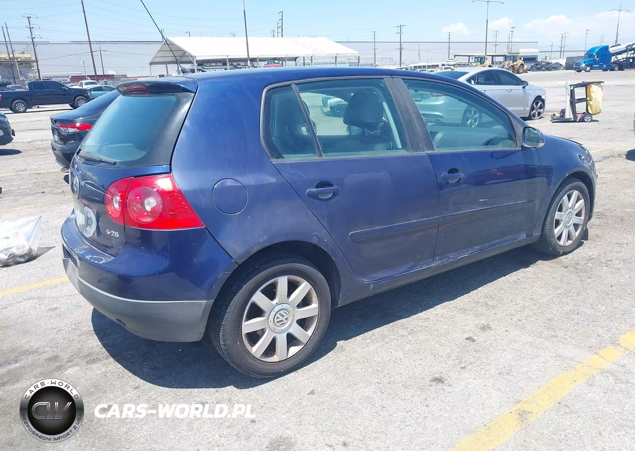 2007 Volkswagen Rabbit 4-Door VIN:WVWDS71K57W047665 - 4