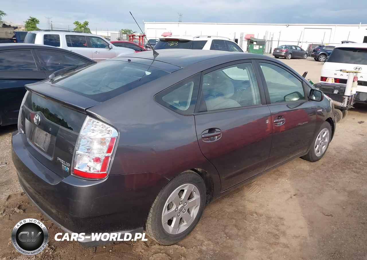 2008 Toyota Prius VIN:JTDKB20U283358194 - 4