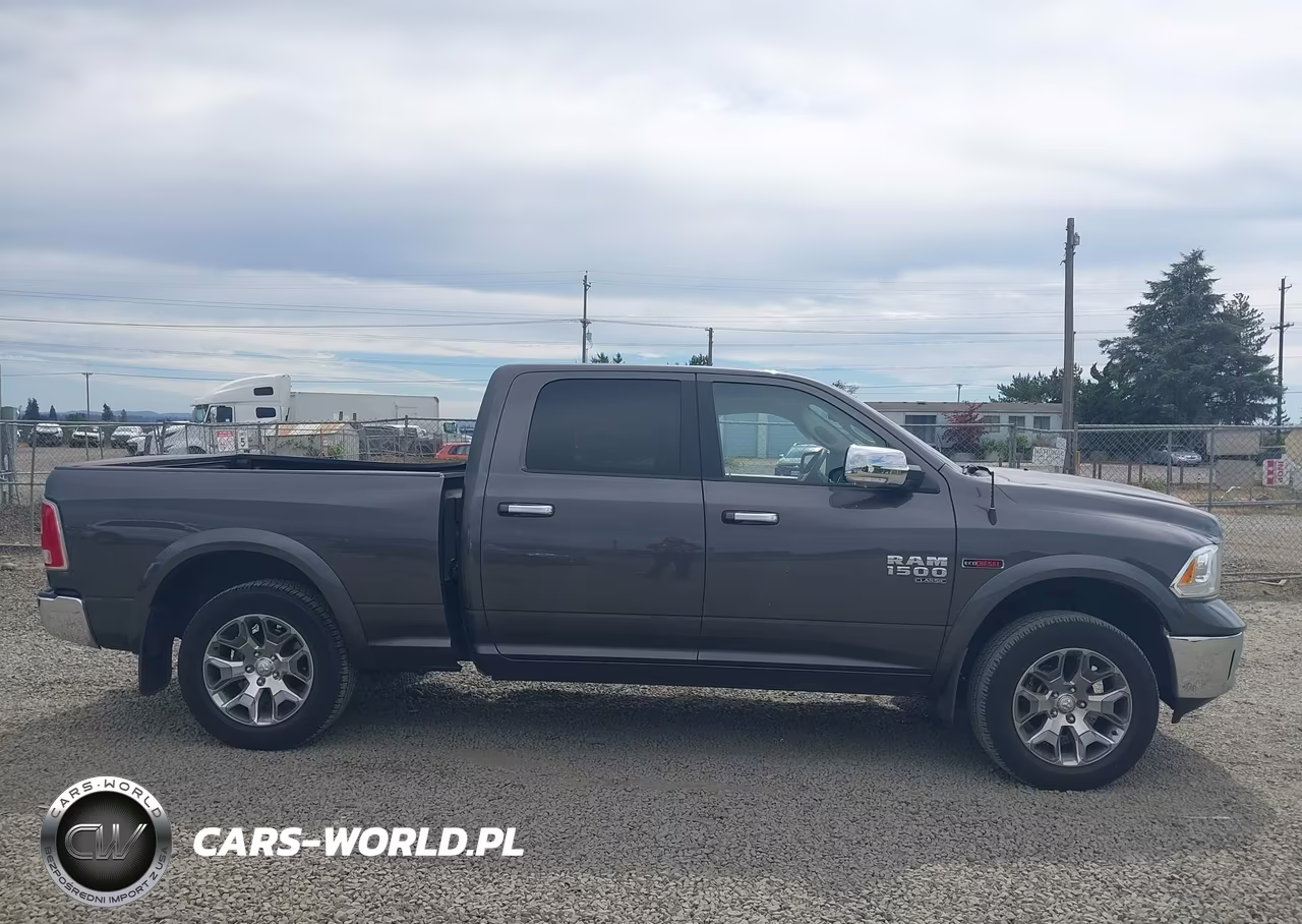 2019 Ram 1500 Classic Laramie 4X4 6'4 Box VIN:1C6RR7VM8KS704107 - 13