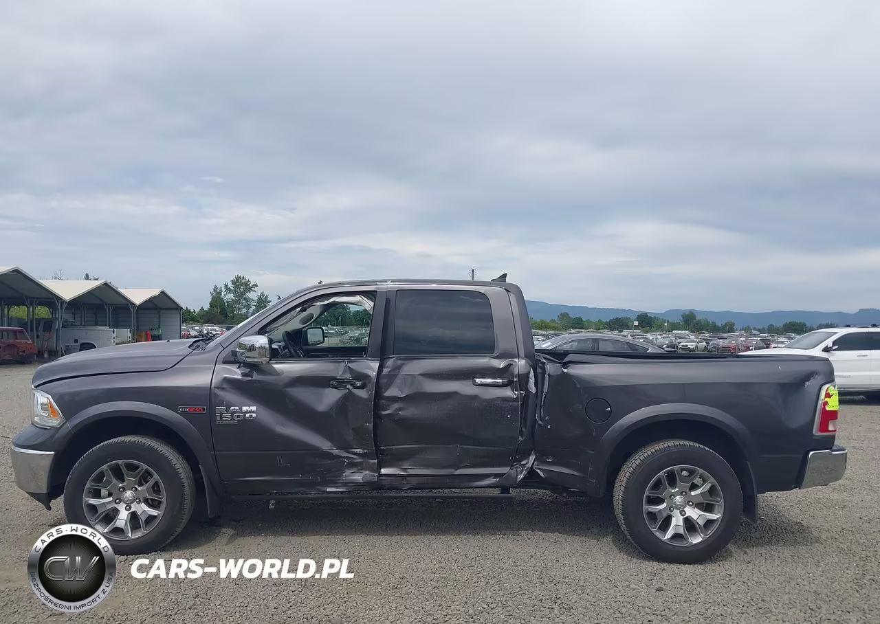 2019 Ram 1500 Classic Laramie 4X4 6'4 Box VIN:1C6RR7VM8KS704107 - 14