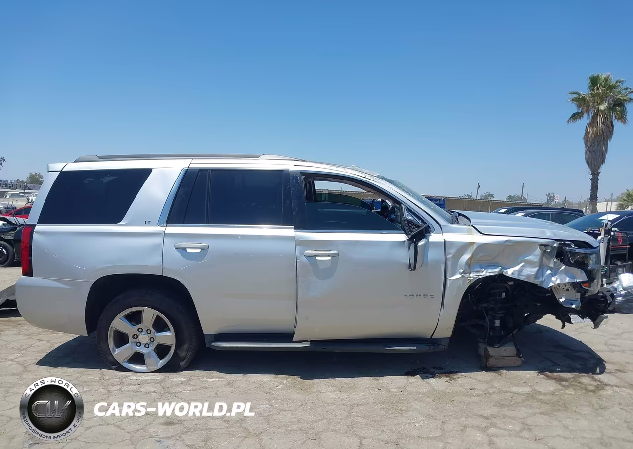 2018 Chevrolet Tahoe Lt VIN:1GNSCBKC3JR403347 - 12