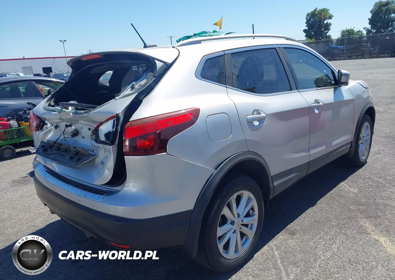 2018 Nissan Rogue Sport Sv VIN:JN1BJ1CP9JW103911 - 4