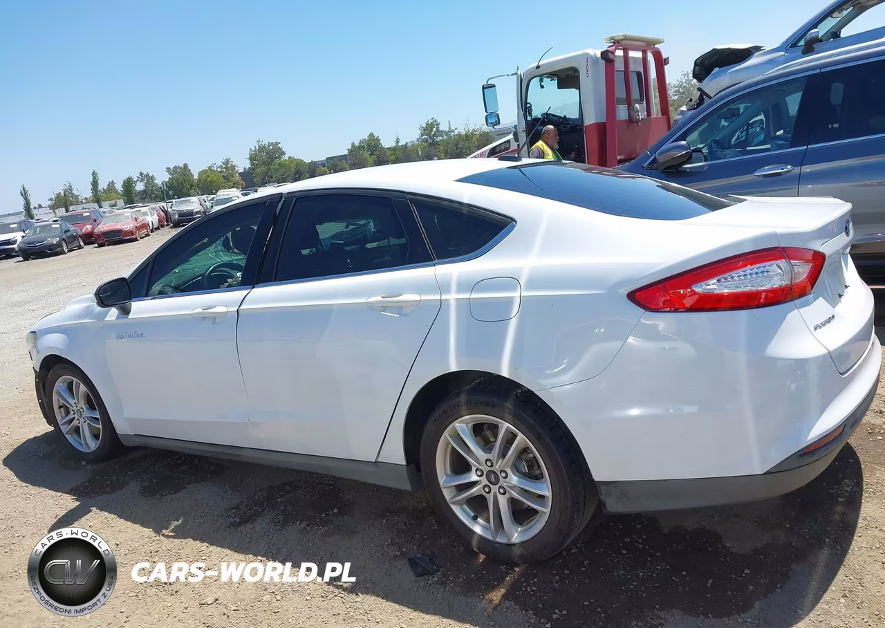 2014 Ford Fusion S VIN:3FA6P0G70ER269301 - 15