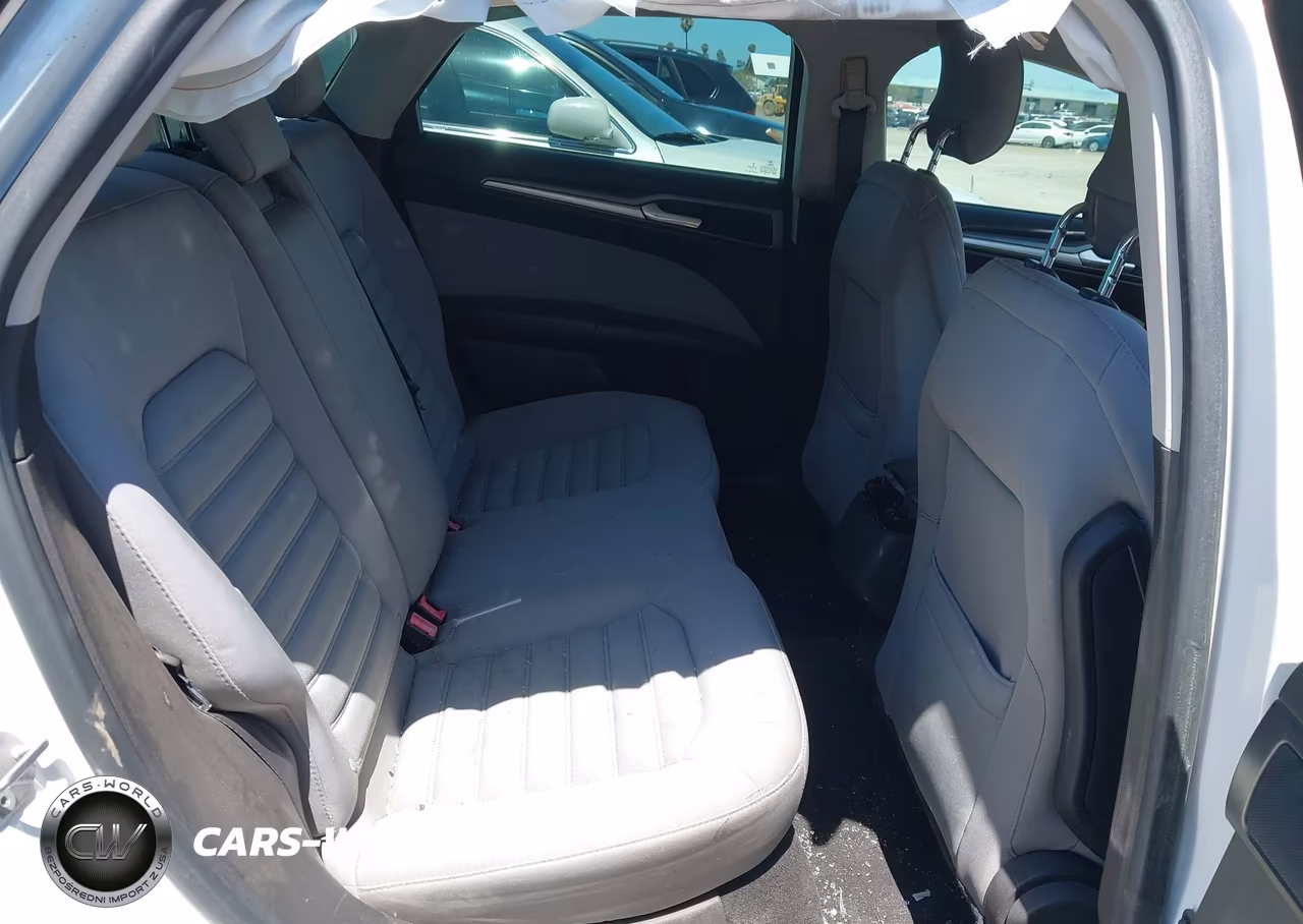 2014 Ford Fusion S VIN:3FA6P0G70ER269301 - 8