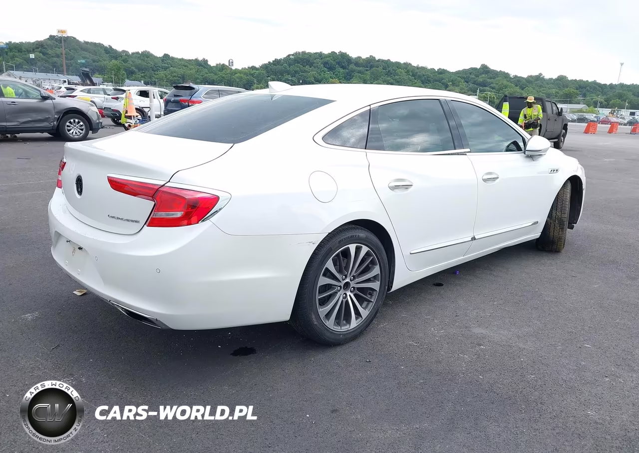 2017 Buick Lacrosse Essence VIN:1G4ZP5SS8HU161680 - 4