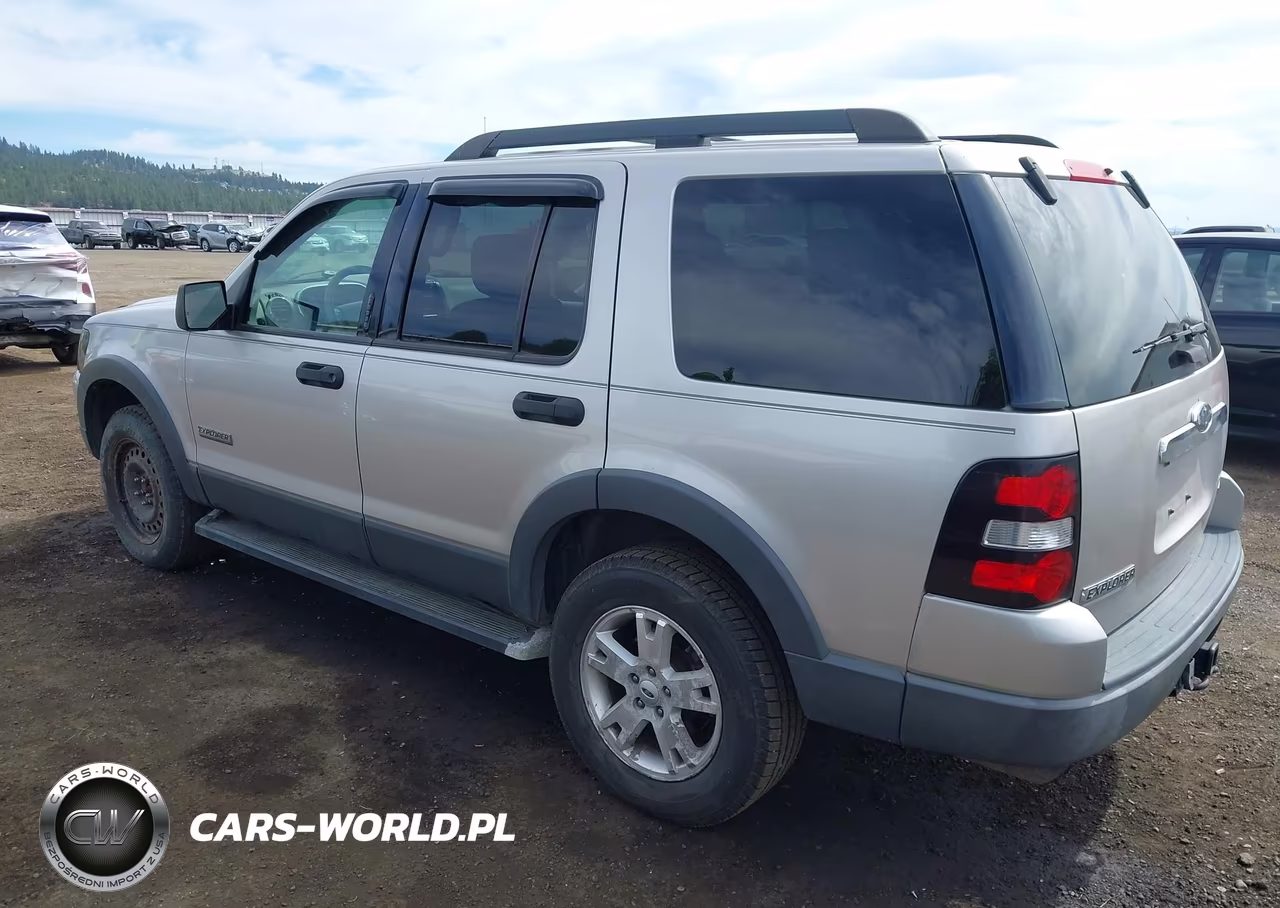 2006 Ford Explorer Xlt VIN:1FMEU73E76UA13917 - 3