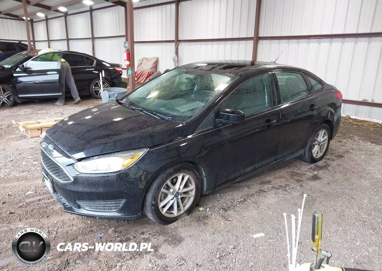 2018 Ford Focus Se VIN:1FADP3F29JL298528 - 2