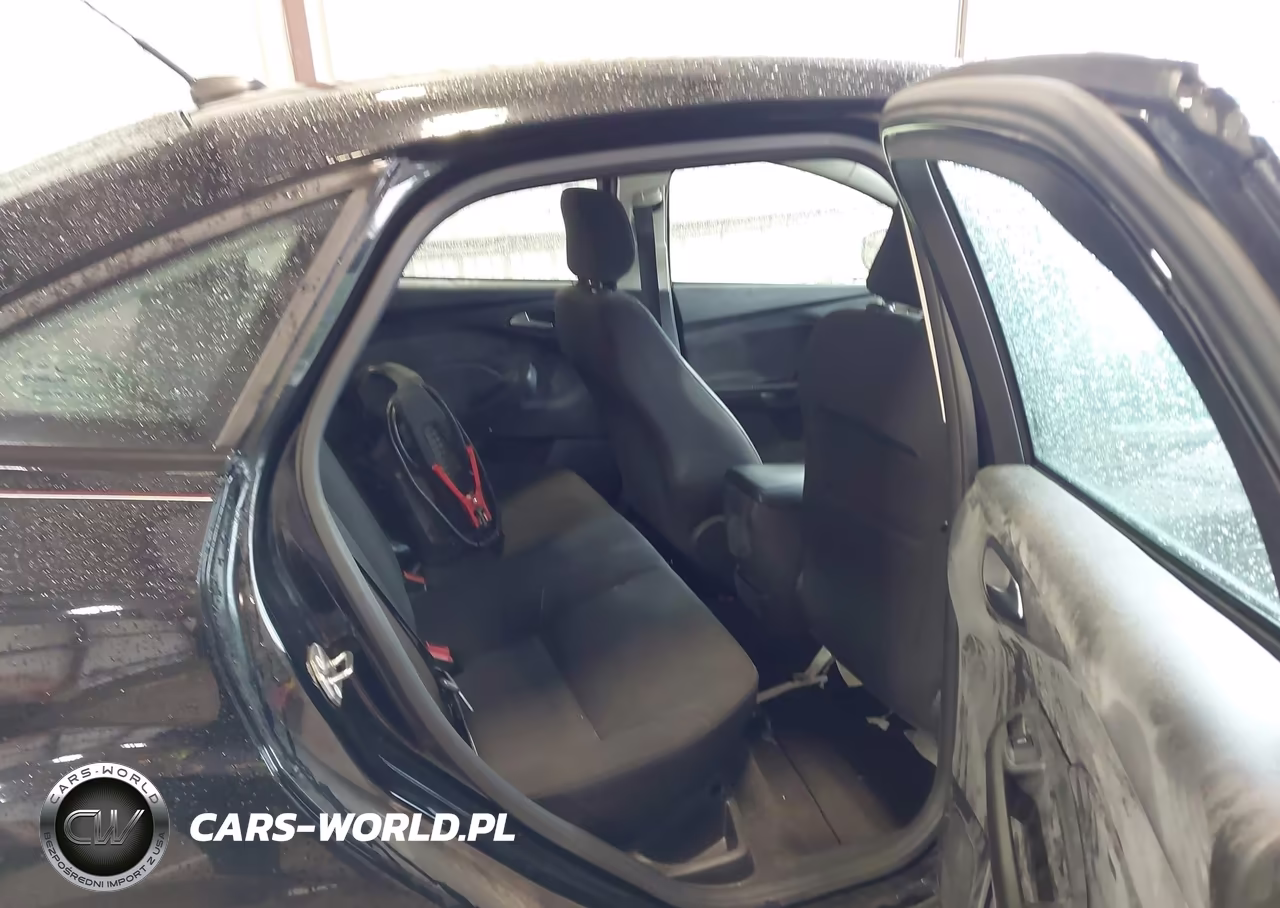 2018 Ford Focus Se VIN:1FADP3F29JL298528 - 8