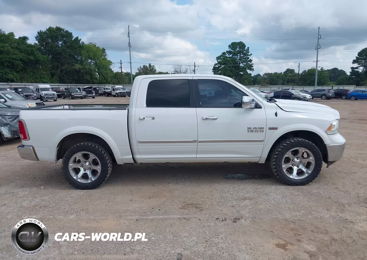 2015 Ram 1500 Laramie VIN:1C6RR7NT4FS768416 - 13