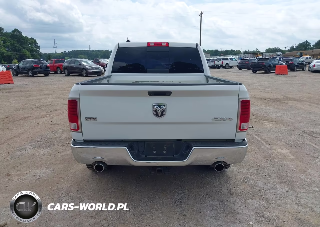 2015 Ram 1500 Laramie VIN:1C6RR7NT4FS768416 - 16