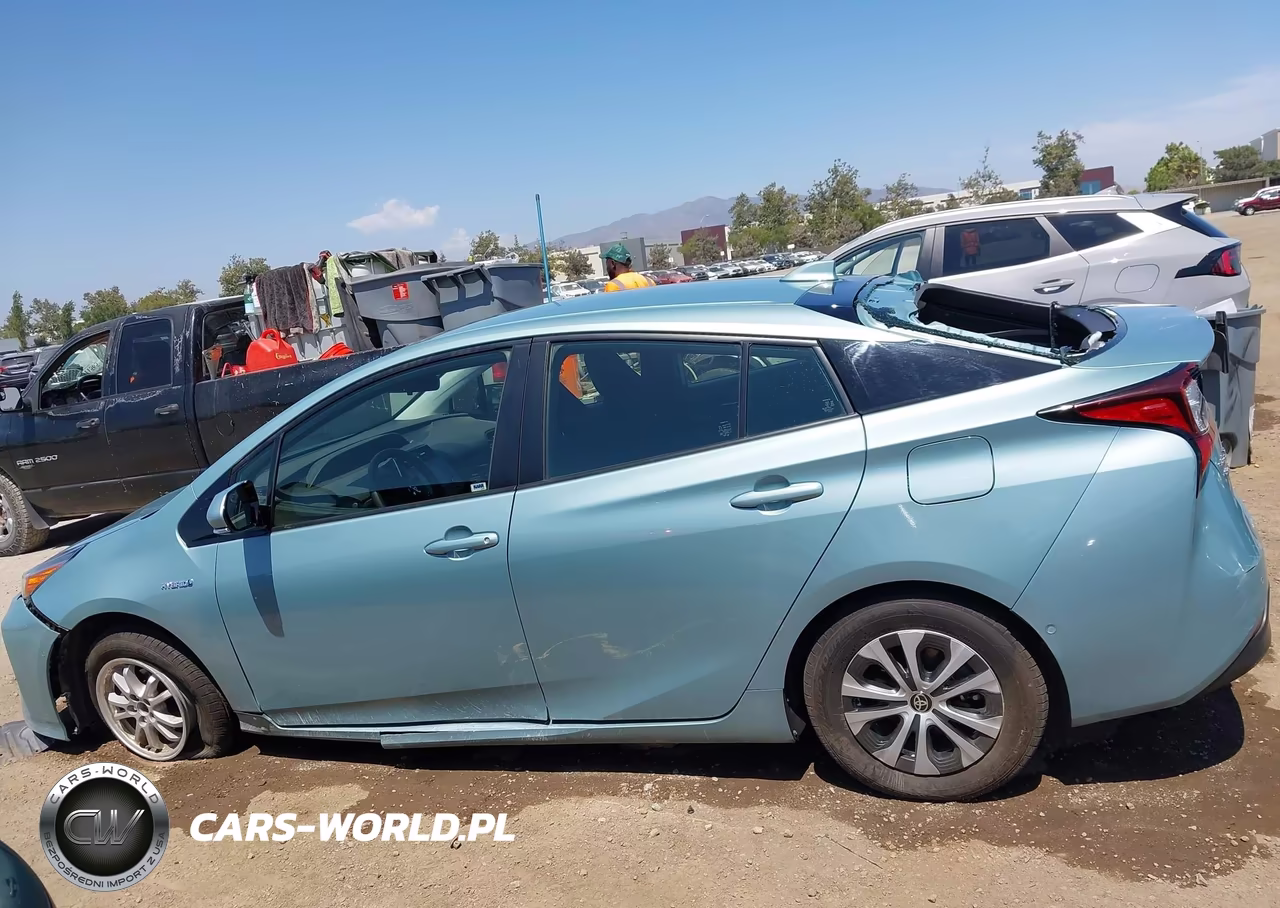 2020 Toyota Prius Le Awd-E VIN:JTDL9RFU2L3019248 - 14