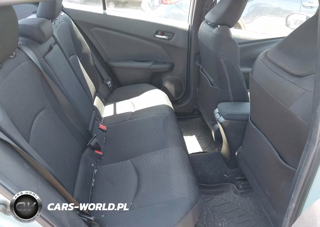 2020 Toyota Prius Le Awd-E VIN:JTDL9RFU2L3019248 - 8