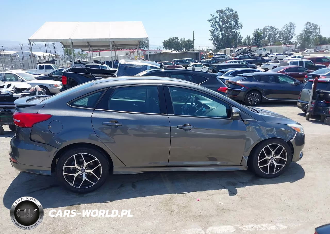 2015 Ford Focus Se VIN:1FADP3F26FL241324 - 12
