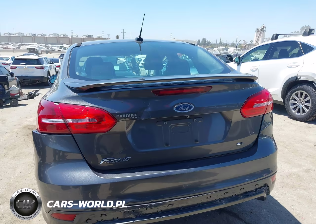 2015 Ford Focus Se VIN:1FADP3F26FL241324 - 15