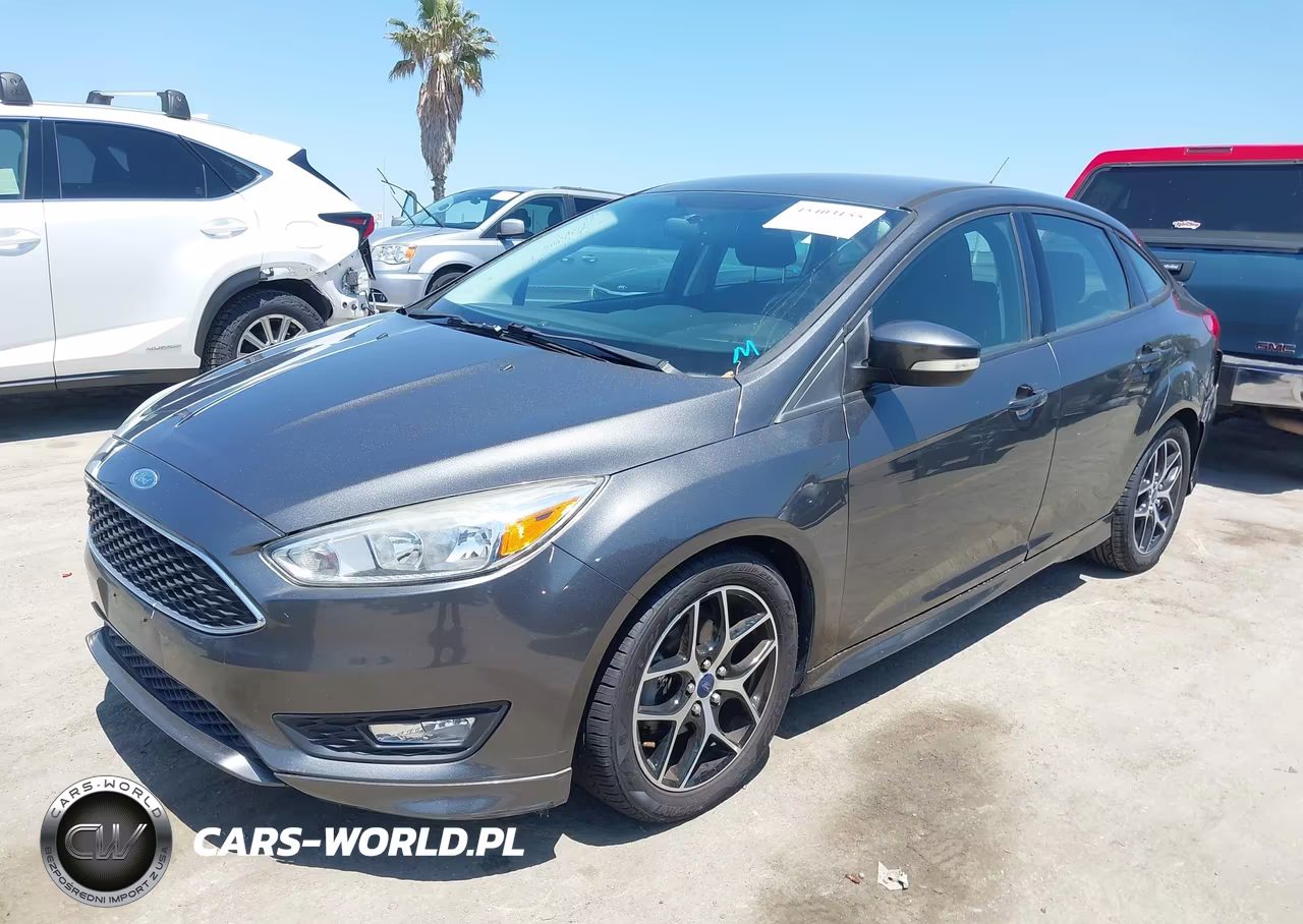 2015 Ford Focus Se VIN:1FADP3F26FL241324 - 2