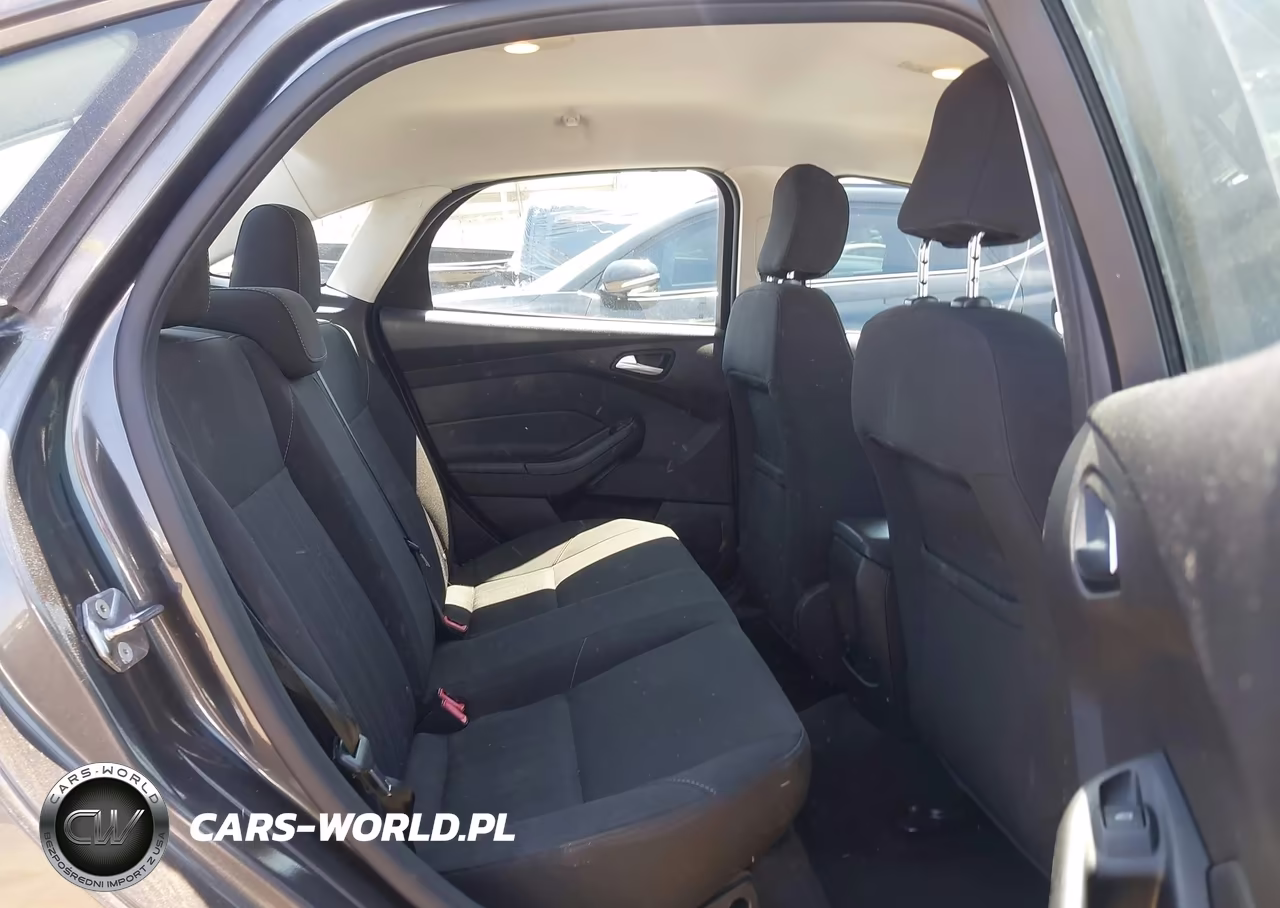 2015 Ford Focus Se VIN:1FADP3F26FL241324 - 8