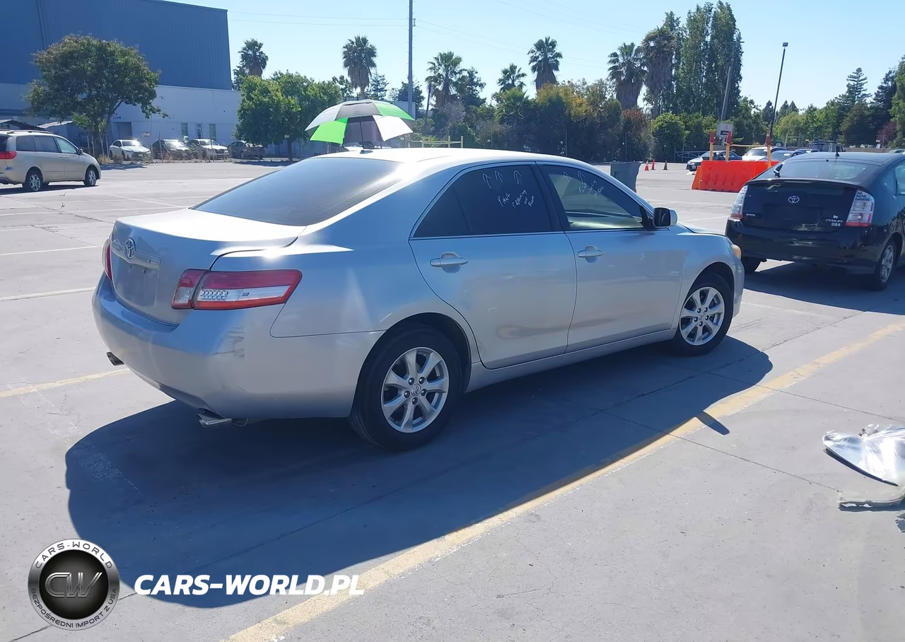 2010 Toyota Camry Le V6 VIN:JTNBK3EK7A3050355 - 4