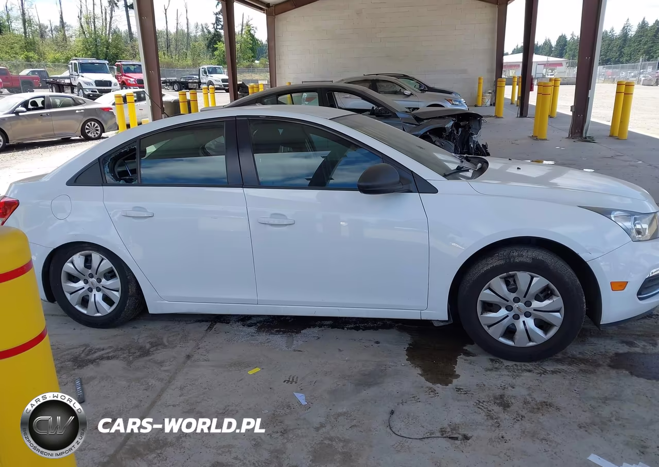 2015 Chevrolet Cruze Ls Auto VIN:1G1PA5SG9F7178162 - 13