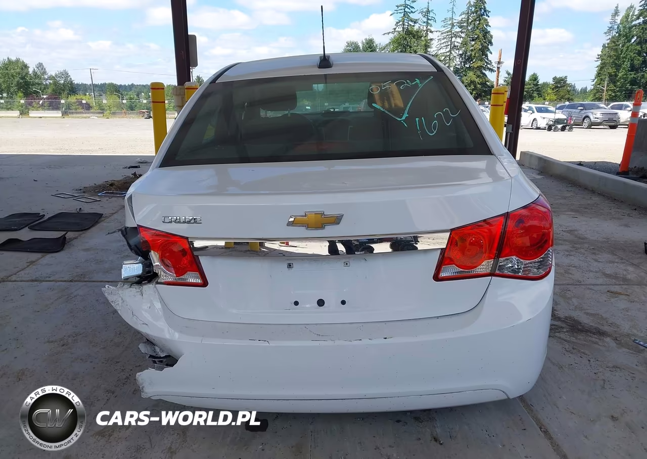 2015 Chevrolet Cruze Ls Auto VIN:1G1PA5SG9F7178162 - 16