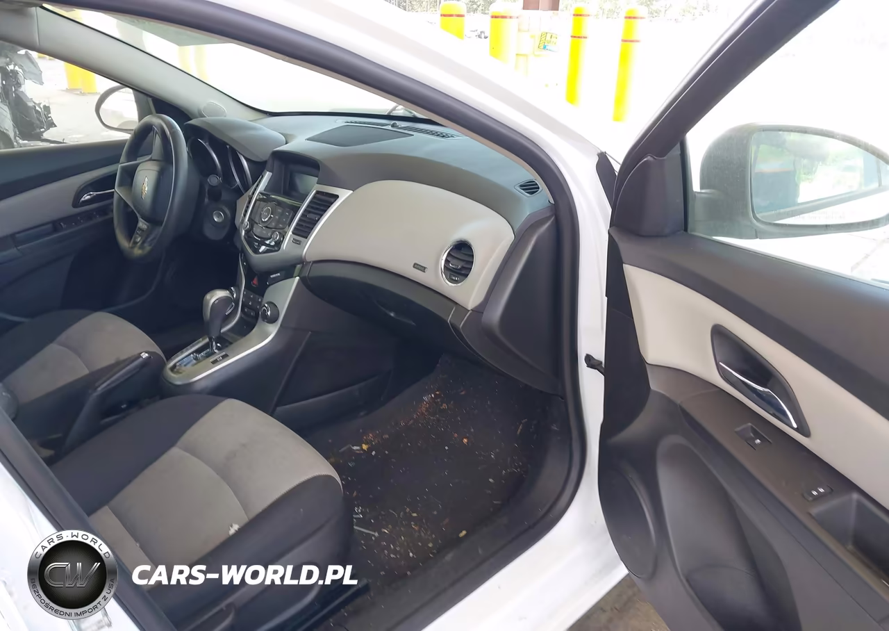 2015 Chevrolet Cruze Ls Auto VIN:1G1PA5SG9F7178162 - 5
