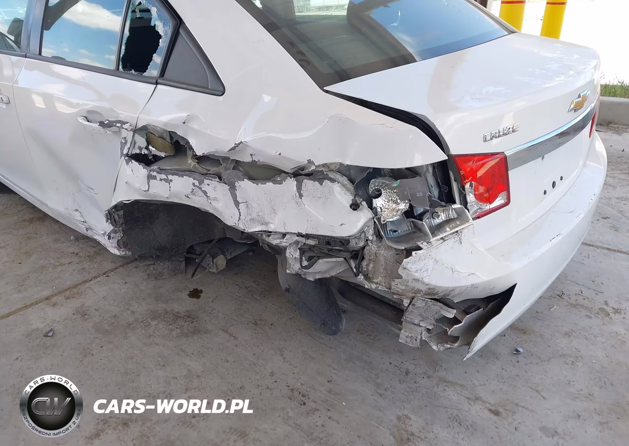 2015 Chevrolet Cruze Ls Auto VIN:1G1PA5SG9F7178162 - 6