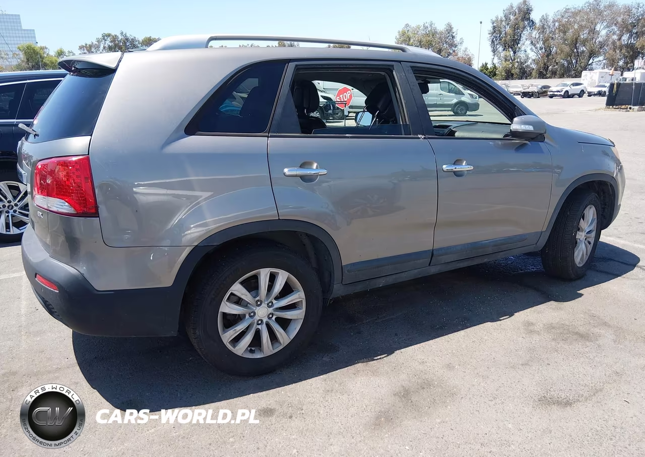 2011 Kia Sorento Ex VIN:5XYKU3A11BG001306 - 4
