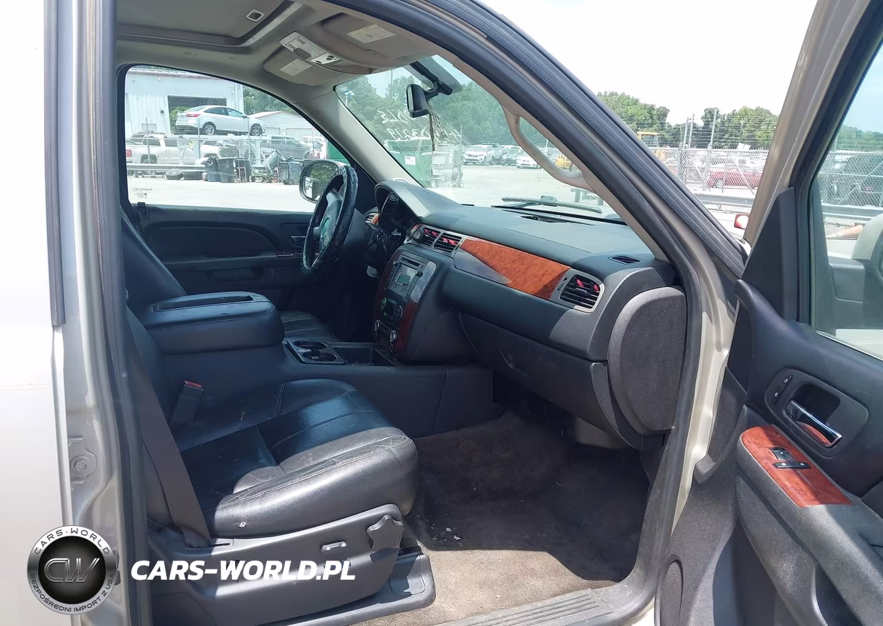 2013 Chevrolet Tahoe Lt VIN:1GNSKBE02DR357910 - 5
