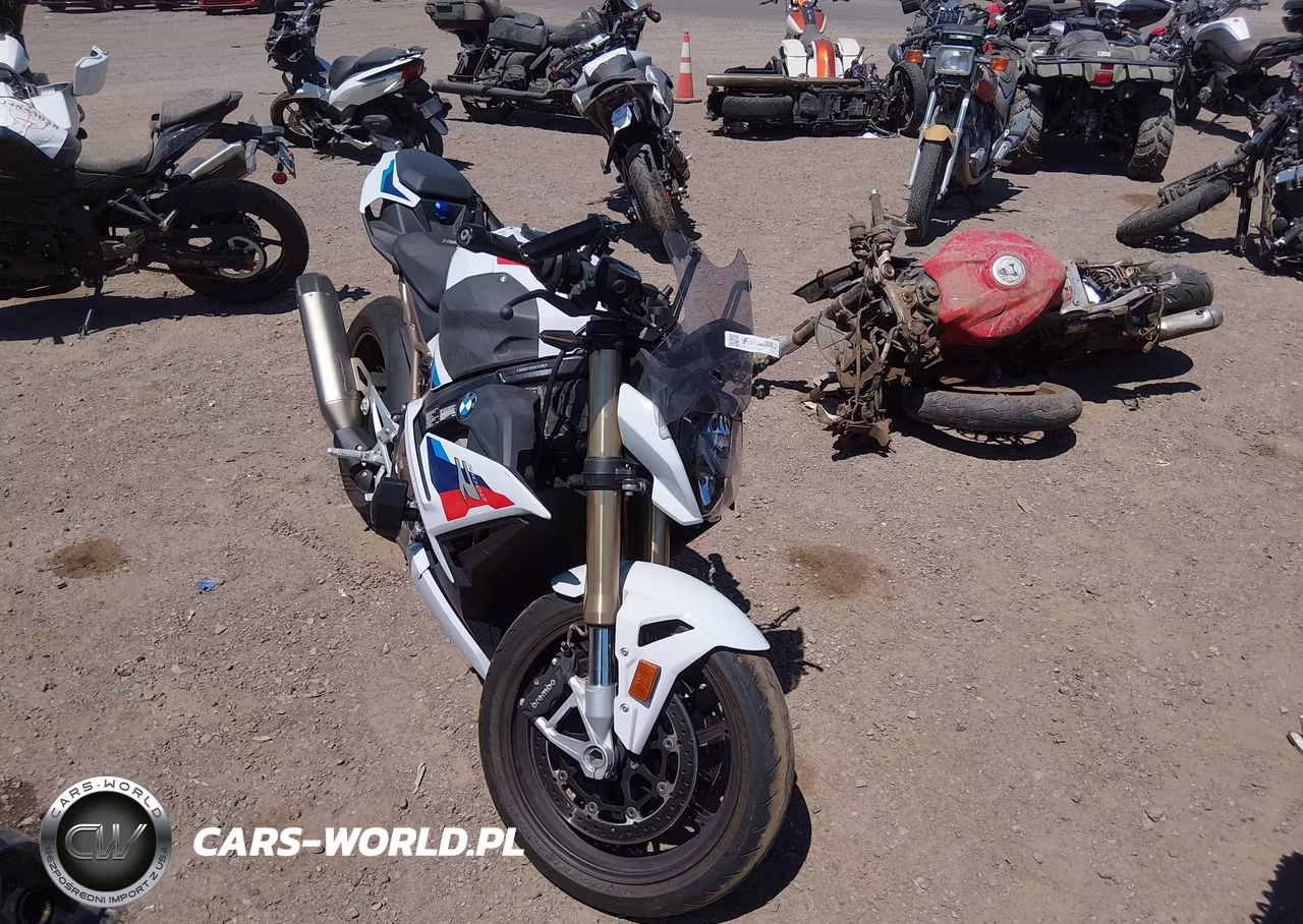 2022 BMW S 1000 R
